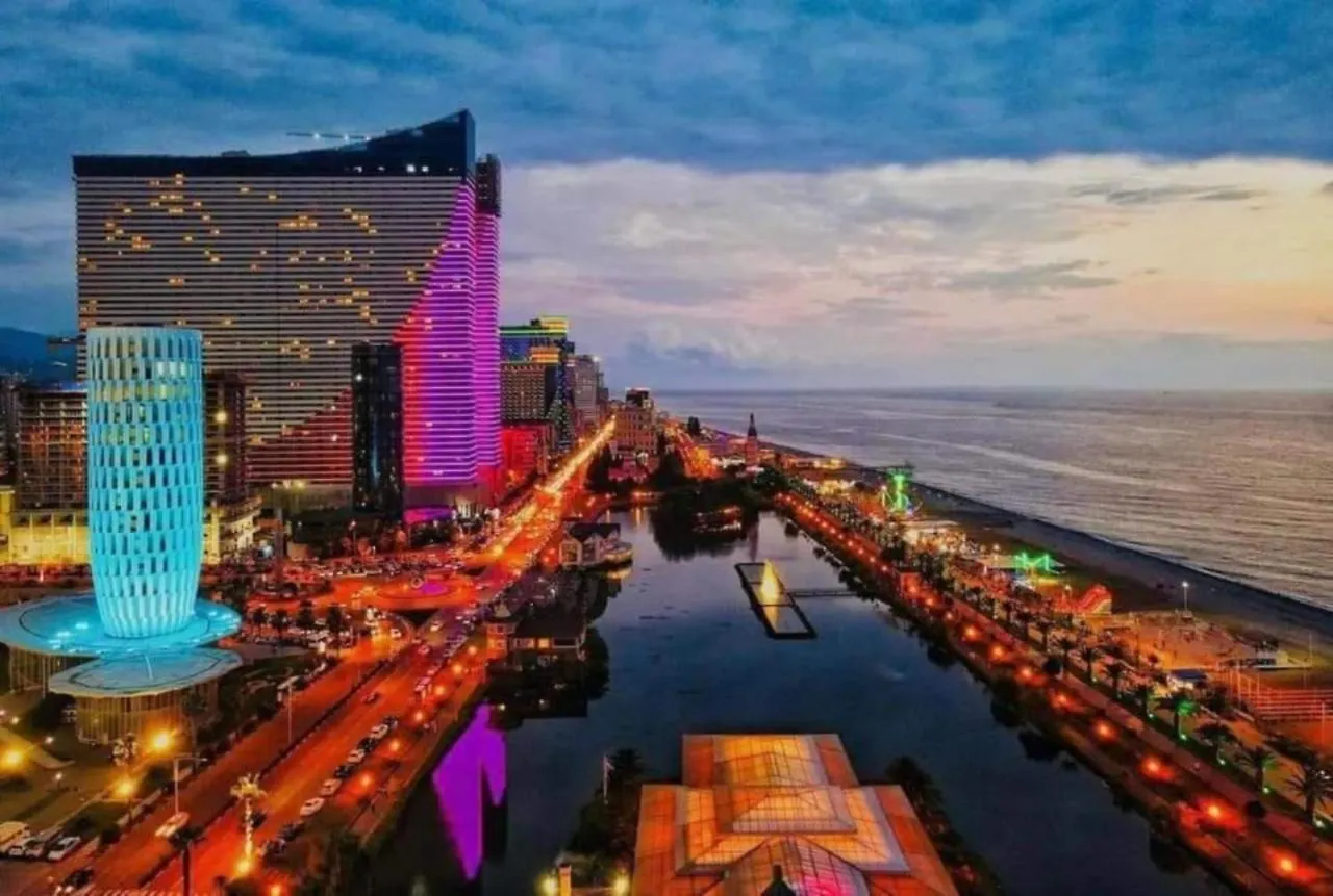 Black Sea Aparthotel Orbi City Батуми 5*,