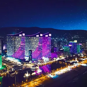 Апарт-отель Orbi City Star